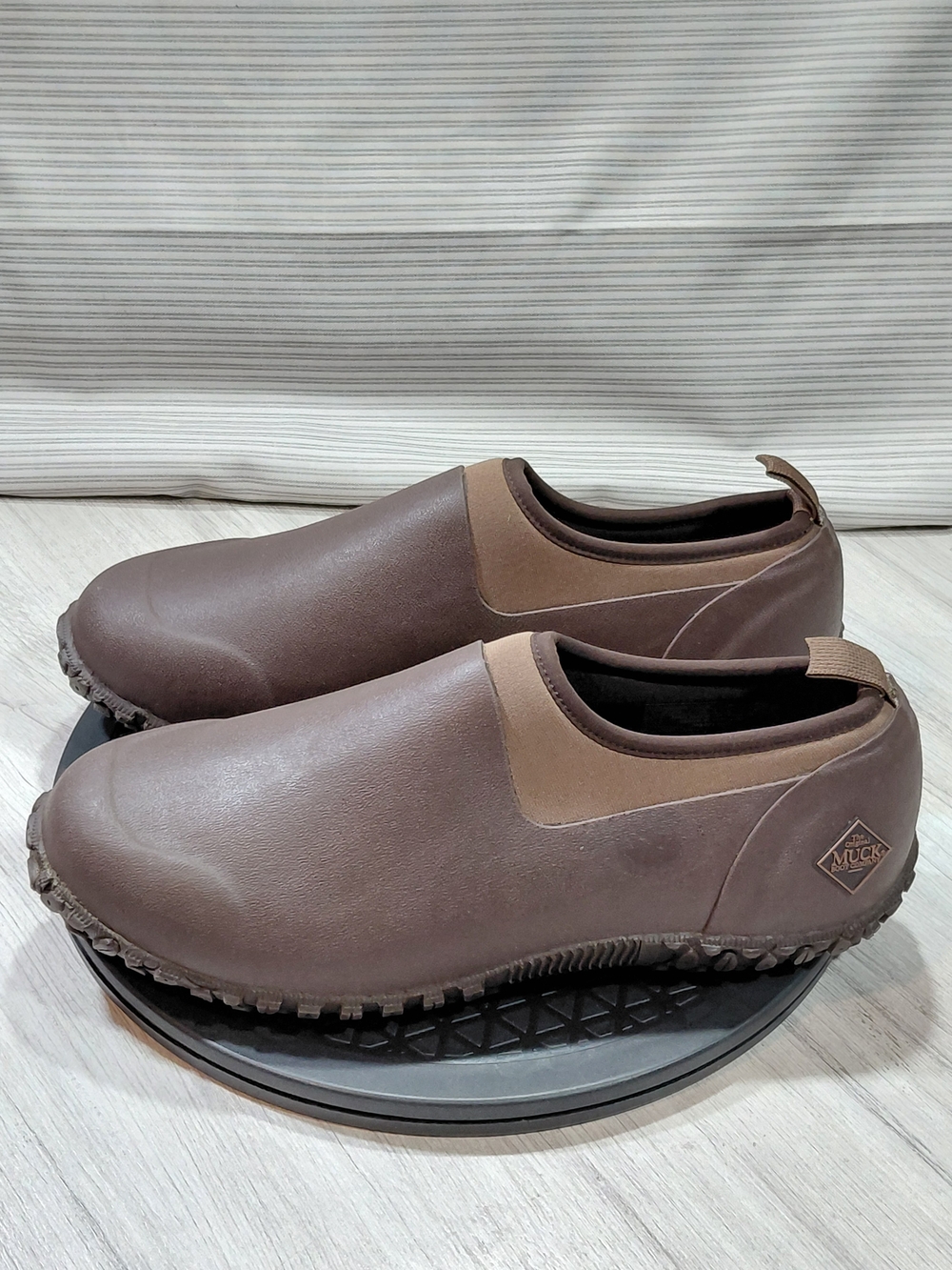 NEW Muck Men’s Muckster 2 Bark/Otter Colorway Slip-On Waterproof Shoes SIZE 10